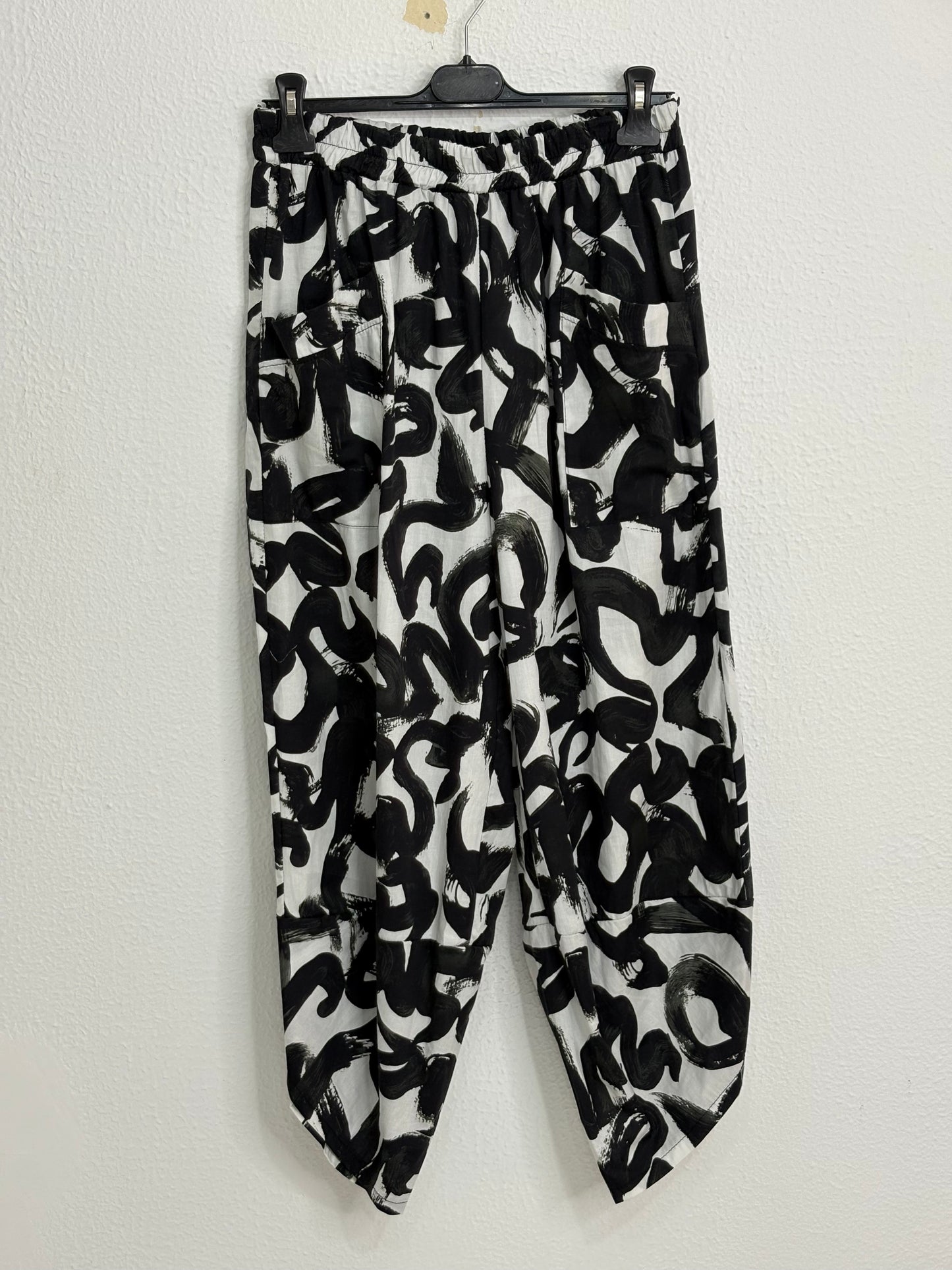 Pantalon negro blanco