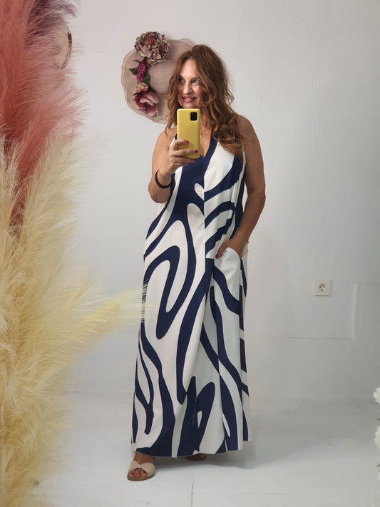 Vestido largo asimétrico con escote halter