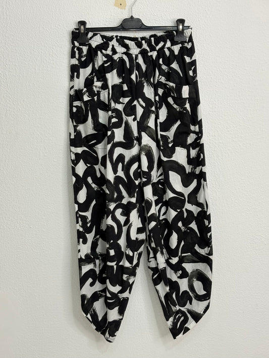Pantalon negro blanco